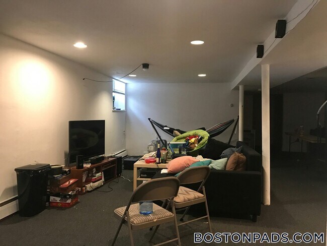 Photo - 878 Huntington Ave Unidad 1