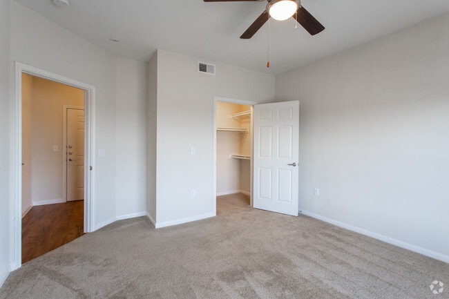 1BR, 1BA - 767 SF - Merritt Legacy