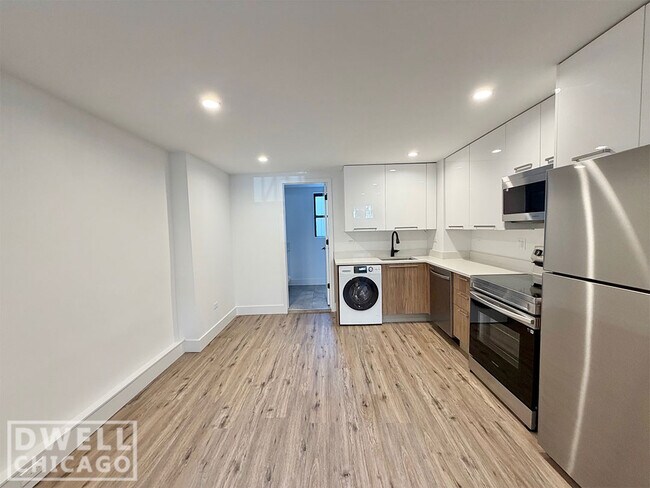 Photo - 955 W Carmen Ave Unit 001