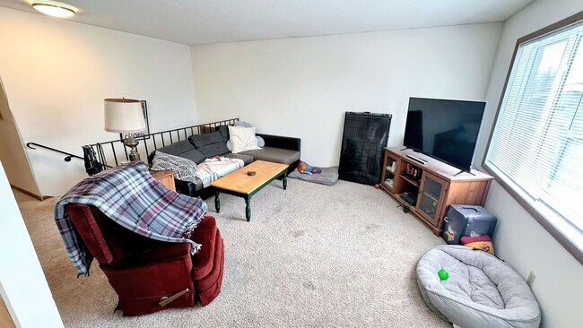 Photo - Off Campus Housing Option - Spacious 3 Bed... Unit 795