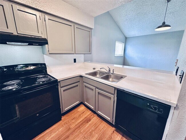 Photo - 3702 S 2nd St Unidad 321