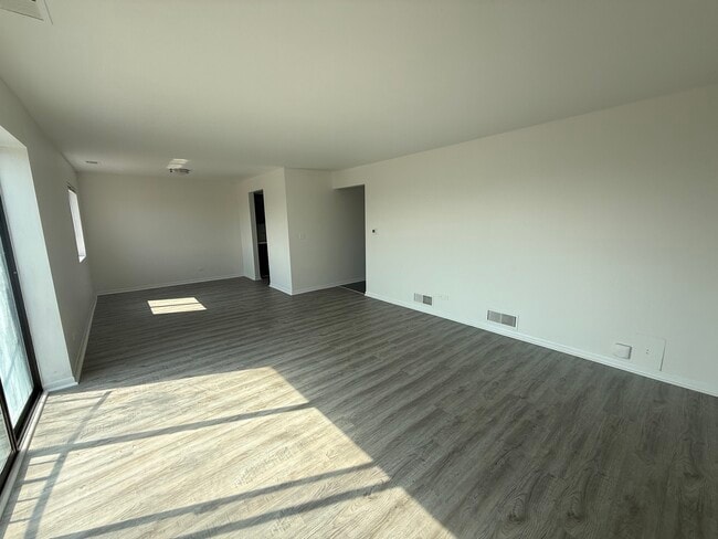 Photo - 2300 N Harlem Ave