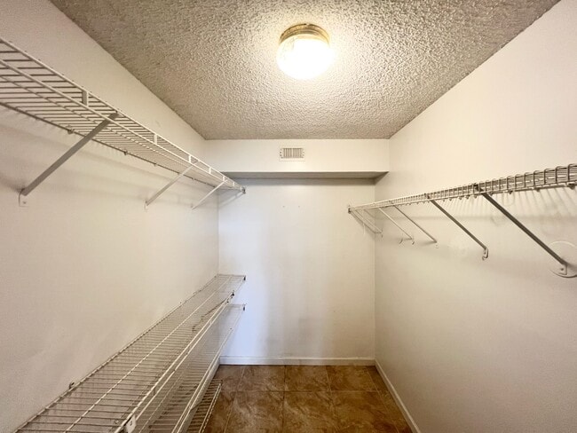 Photo - 8977 Wiles Rd