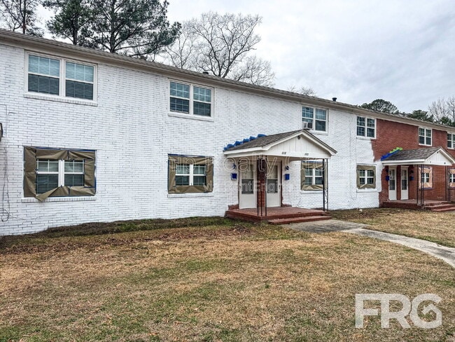 Photo - 111 W 15th St