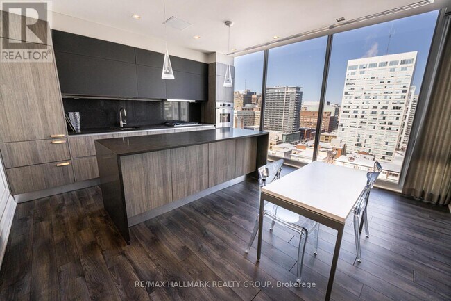 Photo - 300 Lisgar St Unit 1701