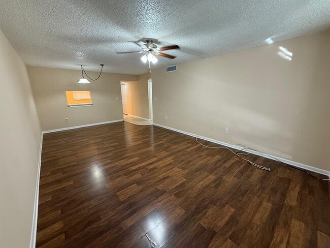 Photo - 1820 N Lauderdale Ave Unit 3204