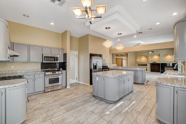 Photo - Luxury 5-Bedroom Guard-Gated Home with Pool, Spa & 3 En-Suite Bedrooms