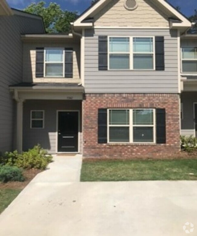 Building Photo - Spacious 4BR/2.5BA Townhome in Morrow, GA
