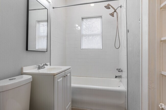 1BR, 1BA - 600SF - Unit 1 - Bathroom