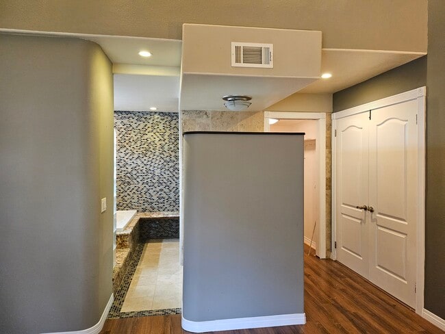 Suite principal - 17631 Mapes Ave