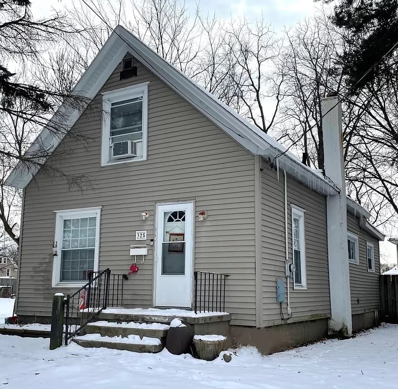 Photo - 325 W Barnes Ave