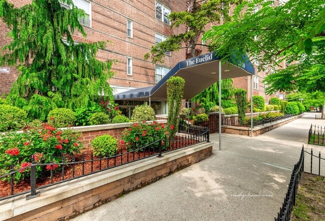 Building Photo - 72-10 112th St Unit 3B Rental
