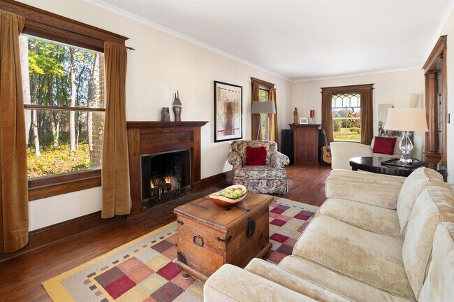 Photo - 703 Church Ave