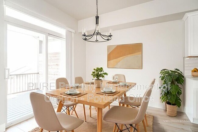 Photo - 2506 NE Sweetwater Rd