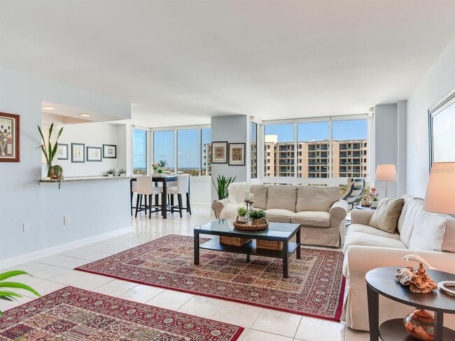 Photo - 660 Island Way Unit 703