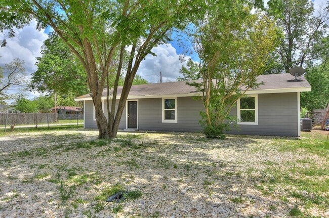 Photo - 641 Williams Ave
