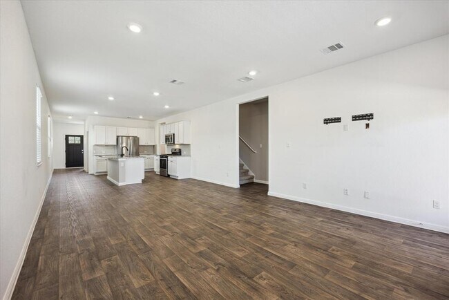 Photo - 220 Tributary Way