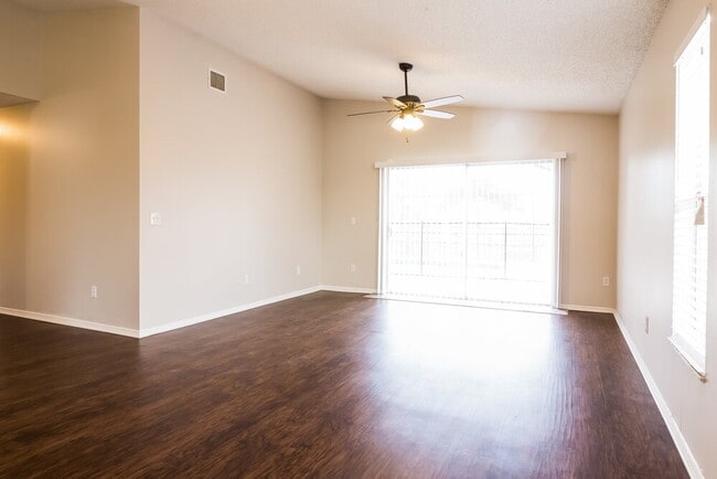 Photo - 105 Rock Springs Ct