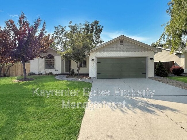 Building Photo - 105 N Chaparal St Rental