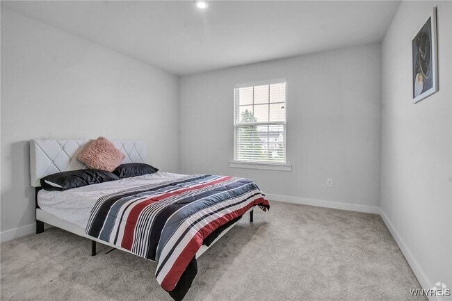 Building Photo - 4966 Brauer Dr Rental