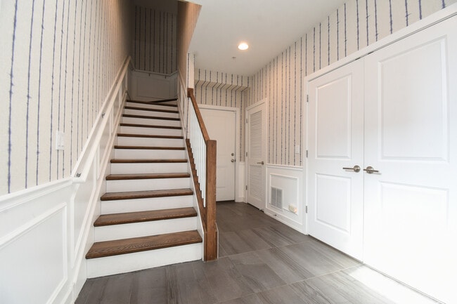 Photo - 330 Pennsylvania Way