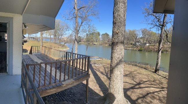 Photo - 110 Pinewood Dr