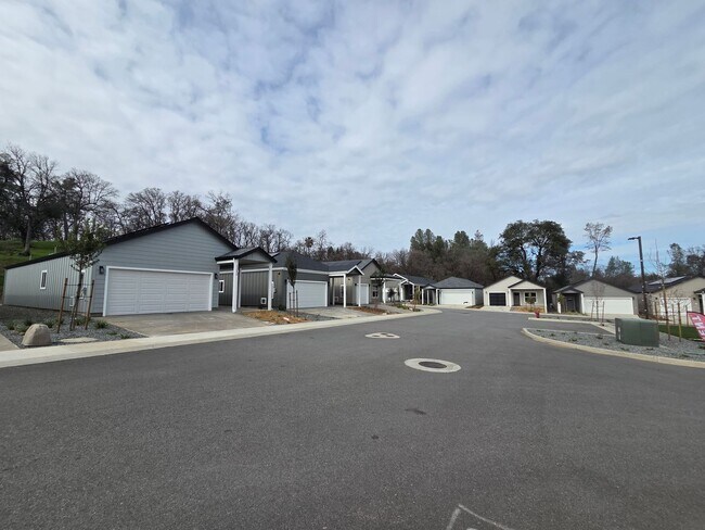 Photo - Brand New Build on Old Alturas - ALL Electric with City of Redding Solar!