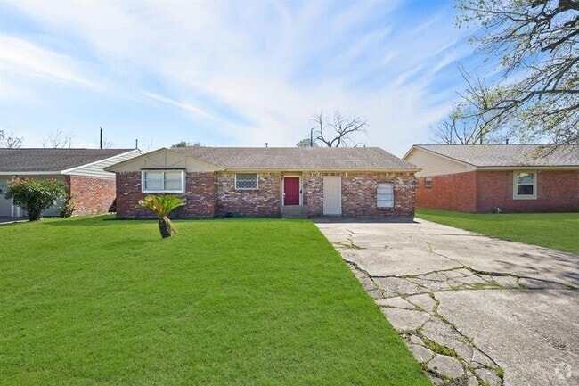 Building Photo - 4403 Trafalgar Dr Rental