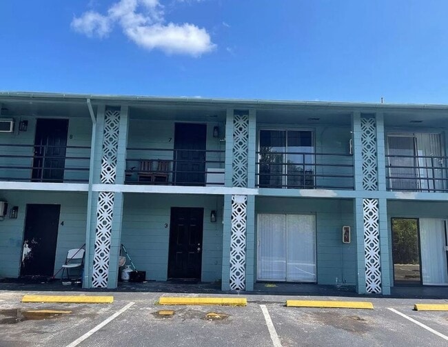 Building Photo - 1343 W Point Dr Unit 1343 3