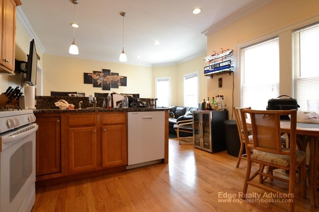 Photo - 5 Benson St Unit 2