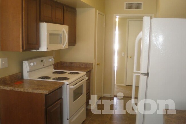 Photo - 10025 W Coggins Dr