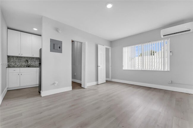 6647 SW 59th Pl Unit 202