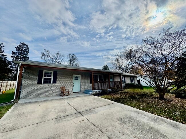 Photo - 824 Noragate Rd