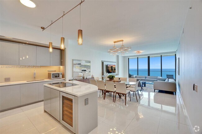 Building Photo - 18975 Collins Ave Unit 2303 Rental