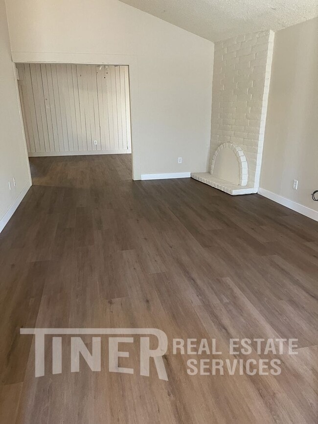 Photo - 7827 Zenith Dr