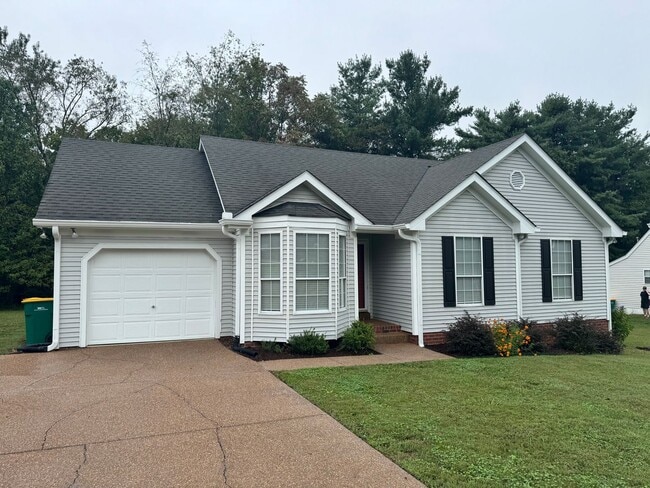 Building Photo - Cute 3 Bedroom Home In Thompson's Station