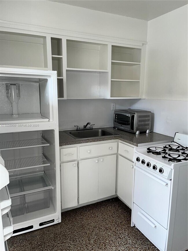 Photo - 2023 Taylor St Unit 2023