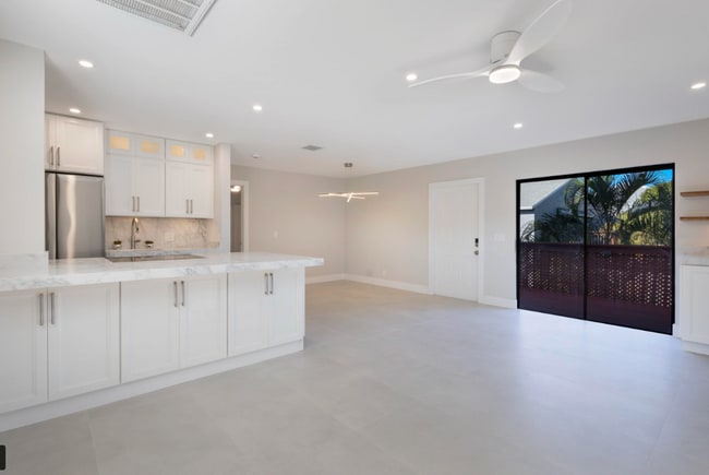 Photo - 7 Crossings Cir Unit H