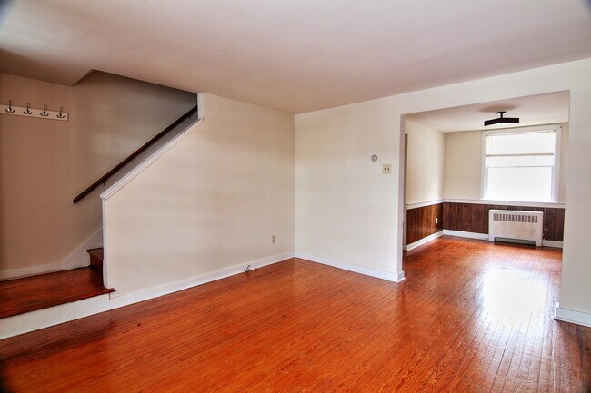 Photo - 2BD/1BA Twin!