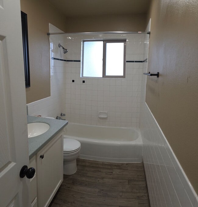 Photo - LEASE TAKEOVER: 3 bed, 2 bath Single Family home out by Hibbard