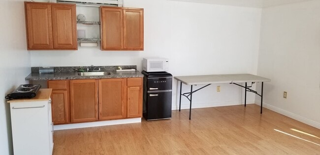 Photo - 428 Poplar Ave Unit 428 B