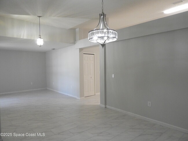 Photo - 895 Brookson Ave NW