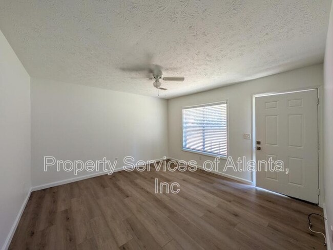 Photo - 8305 Glenwoods Terrace