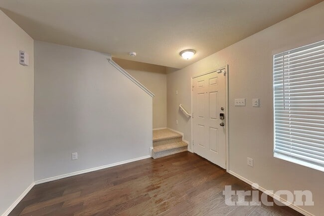 Photo - 3120 Middleview Rd