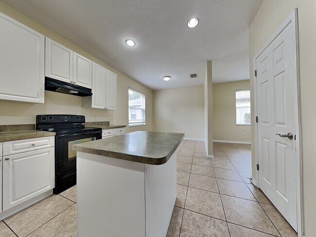 Photo - 5921 Cape Loop