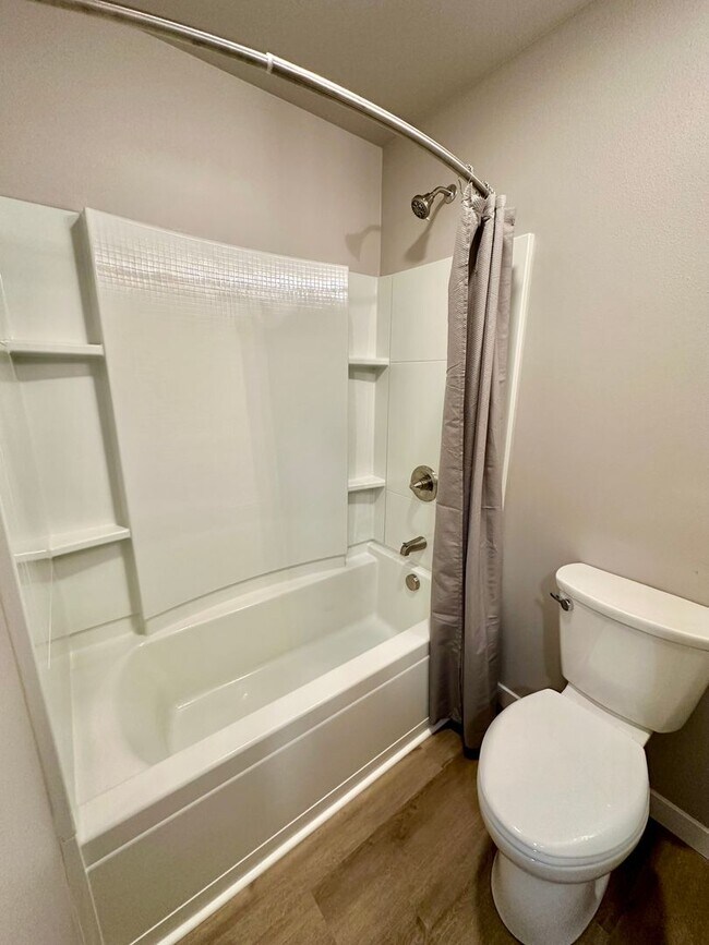 Photo - BRAND NEW CONSTRUCTION!