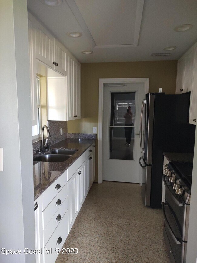 Photo - 963 Revere Ct