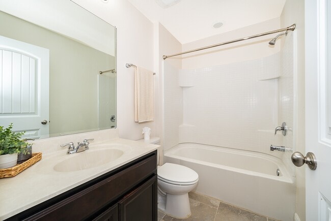 Photo - 10061 Town Lake Dr