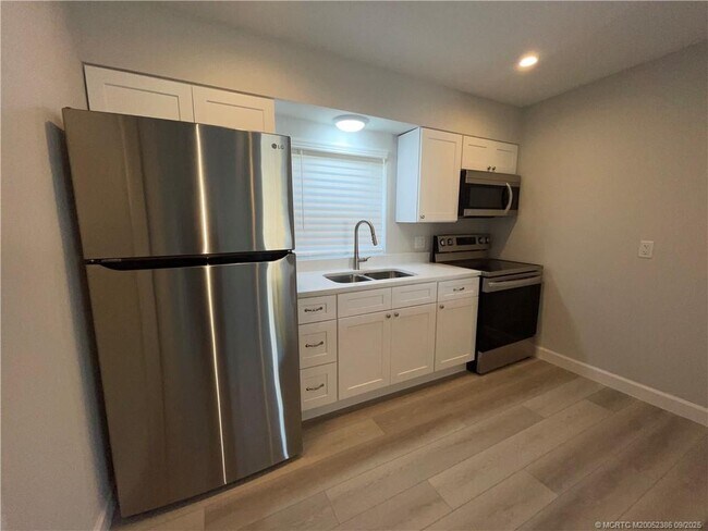 Photo - 661 Hernando St Unit 1