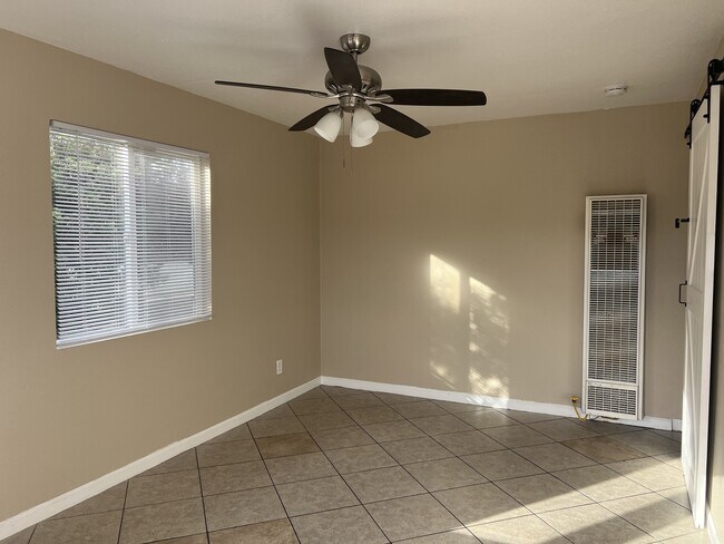 Photo - 108 west 9th / York St